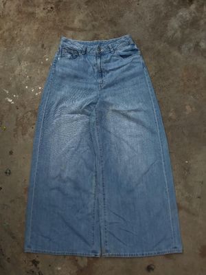 Baggy Blue Jeans GU