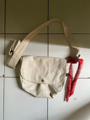  Tas Slempang Like New