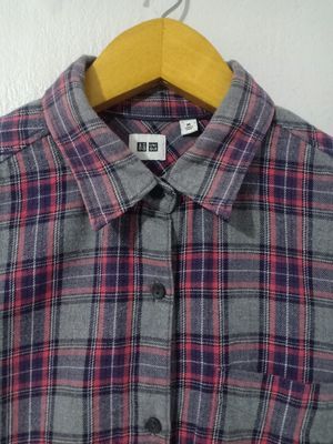 Kemeja Flanel Wanita Uniqlo