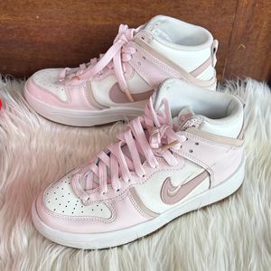Nike Casual Sneakers Wanita Pink