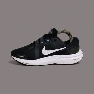 Sepatu Nike Air Zoom Vomero 16 Men's Running