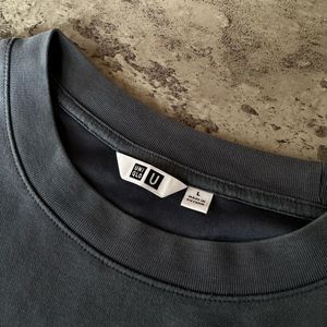 T-Shirt Kaos UNIQLO Blue Biru AIRism Unisex