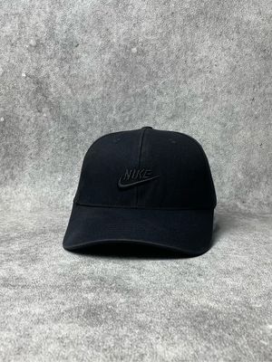 Topi Casual Nike Center Logo Black On Black OSFA Second Orig