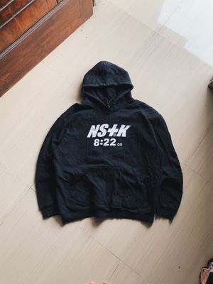 Minimalist Sweatshirt Pria Black