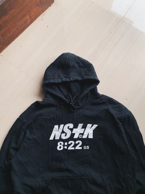 Minimalist Sweatshirt Pria Black