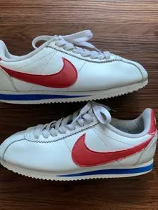 perbedaan nike cortez basic dan classic
