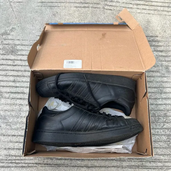 Adidas Streetwear Casual Sneakers Pria black photo 1