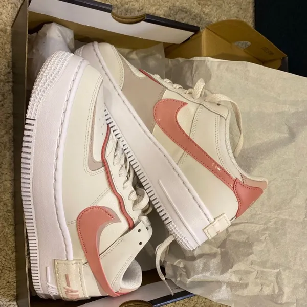 Nike Streetwear Casual Sneakers Wanita white pink photo 1