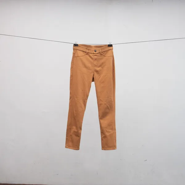 Uniqlo Streetwear Casual Casual trouser Wanita tan brown photo 1
