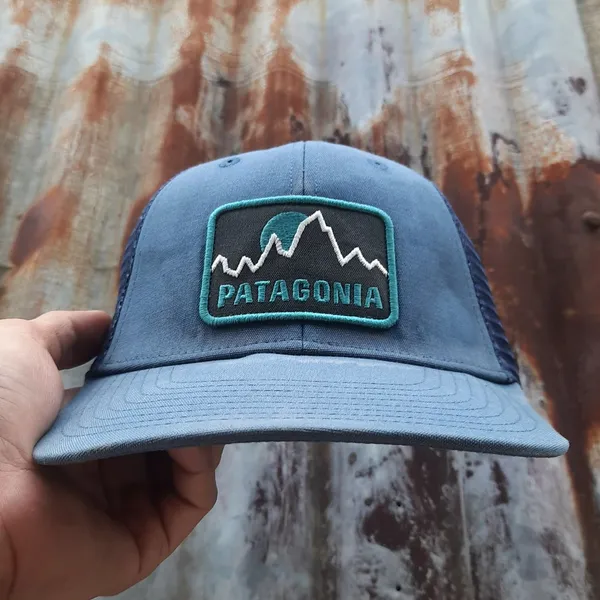 Patagonia firshlighters truckerhat blue outdoor hiking photo 1