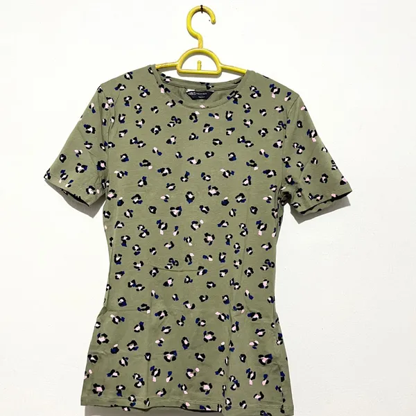 Marks & Spencer T-shirt Wanita green photo 1
