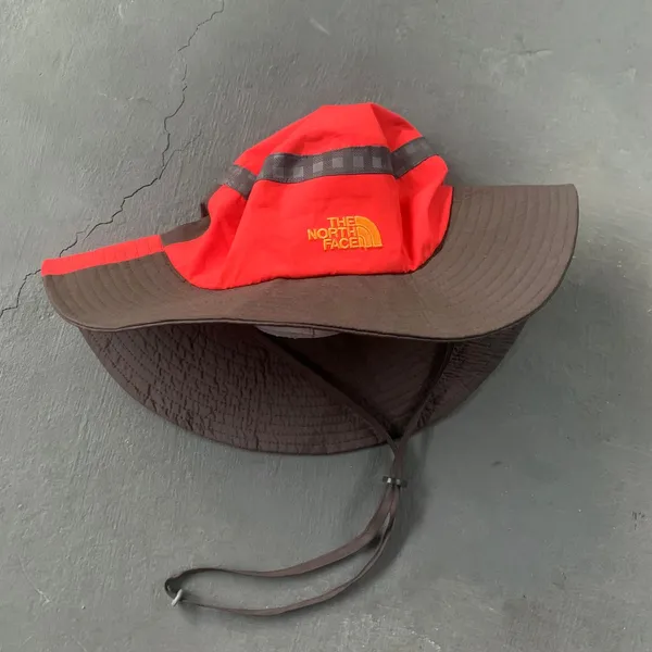 The North Face Hat Pria red brown photo 1