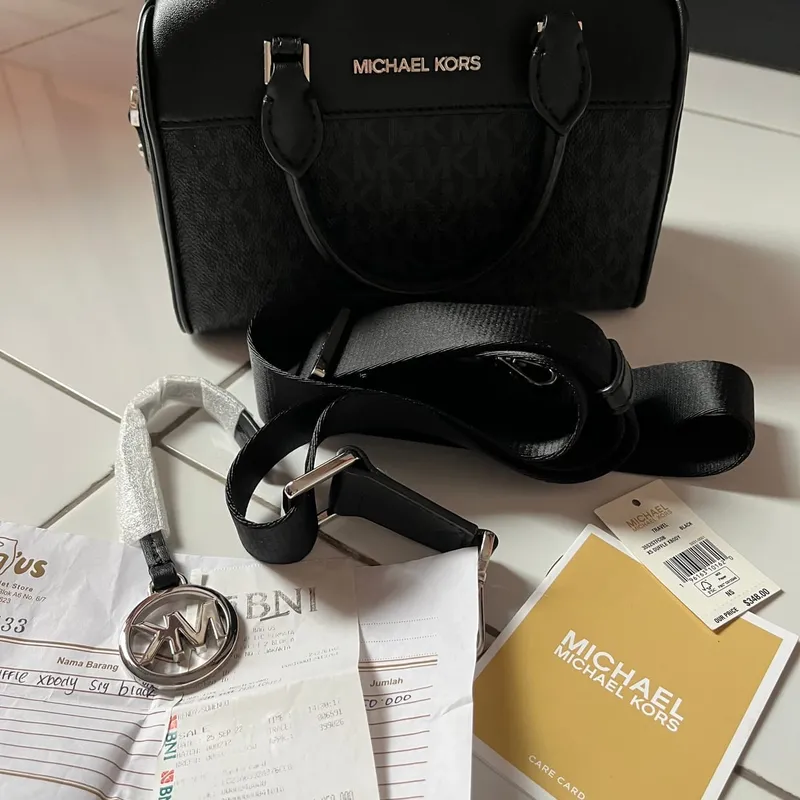 Michael Kors Bag Care Michael Kors Casual Wanita Black