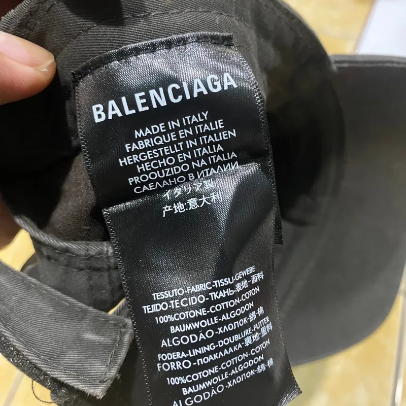 Balenciaga hat harga outlet