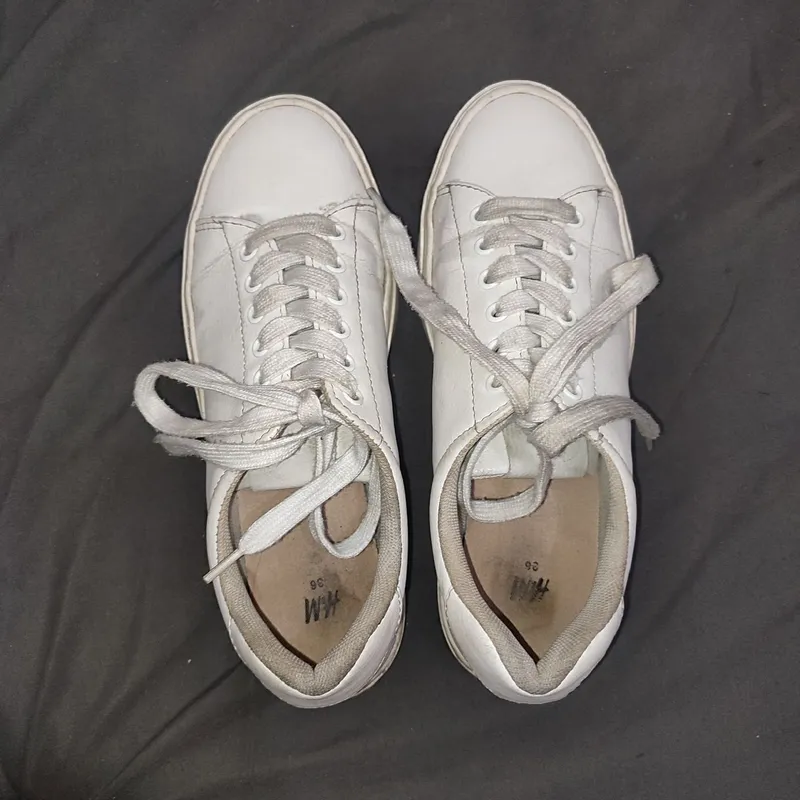 Sepatu h & m store