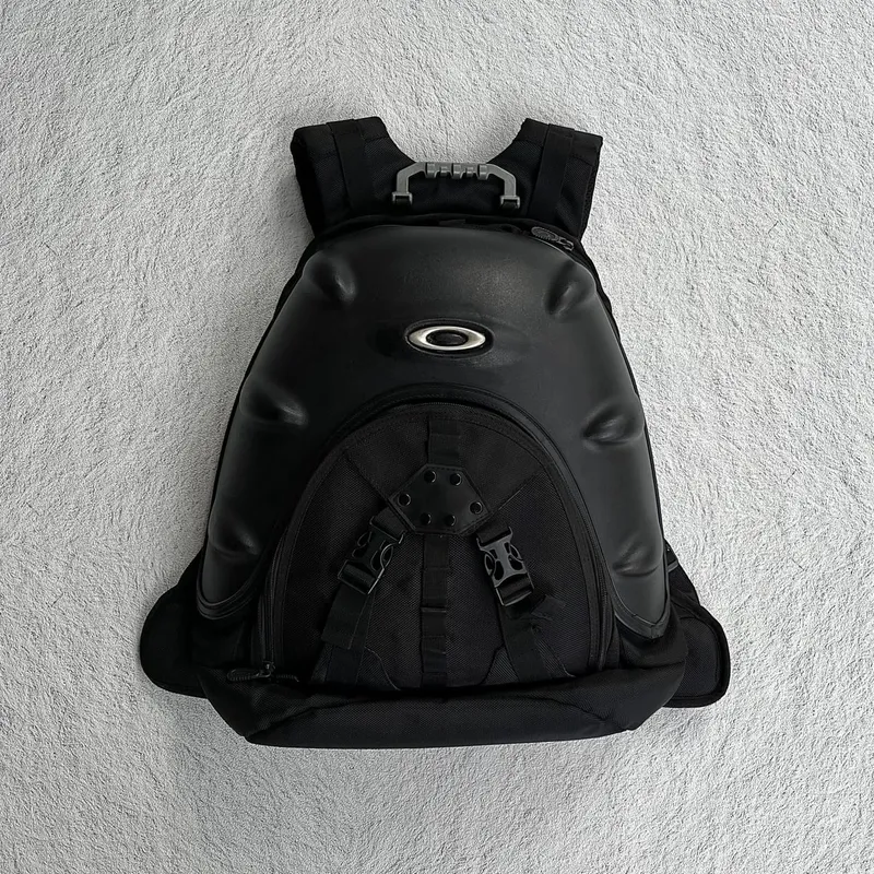 Oakley hardshell backpack shop
