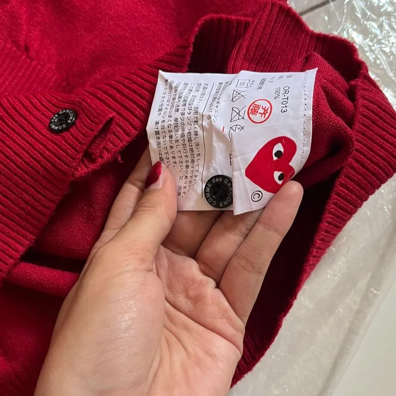 Cardigan Play Comme Des Garcons Original Vs Fake COMME Des GARÇONS