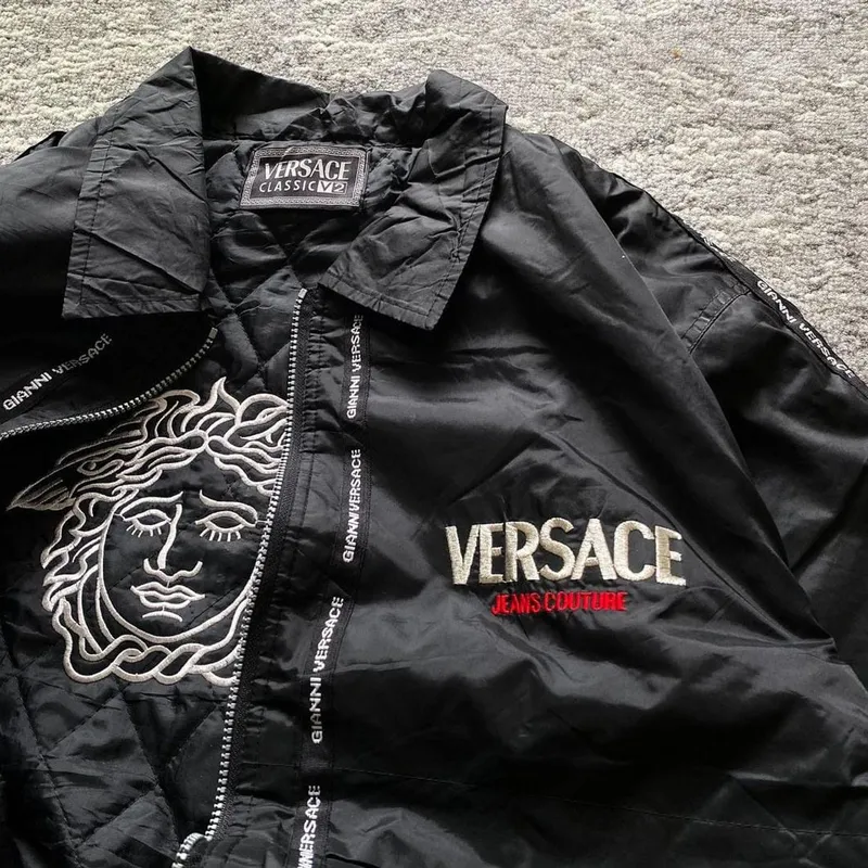 Versace Vintage Y2K Windbreaker Pria black - Preloved