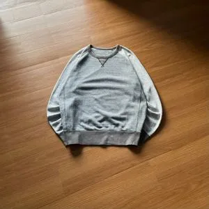 Crewneck uniklow gray