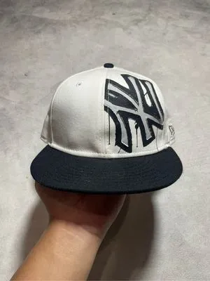 New Era Y2K Hat Pria white black