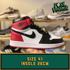 Nike Air Jordan 1 Retro High Black Toe