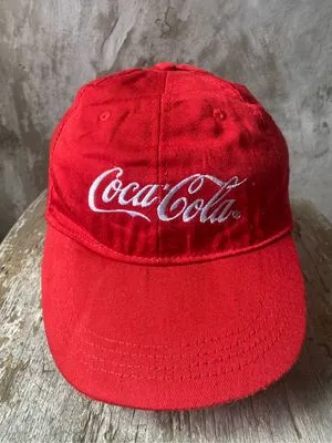 Vintage Y2K Hat Pria red