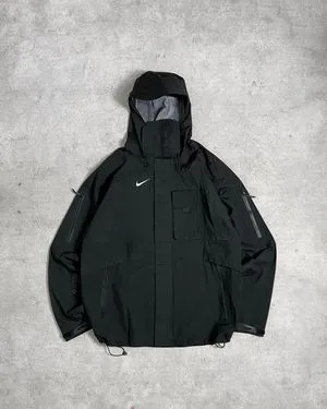 Nike Gorpcore Futurist Windbreaker Pria black