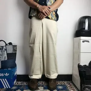 (Size 26) GU Wide Ballon Jeans White