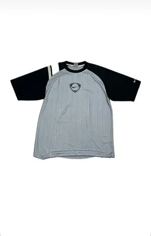 Nike Center Tee