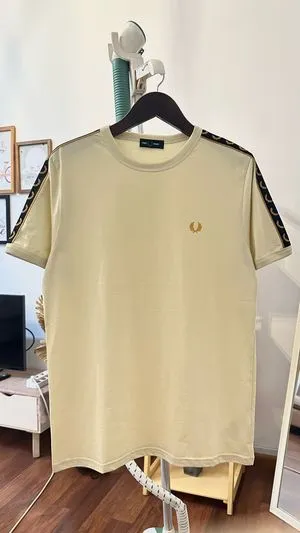T shirt Fred Perry Tapped Gold