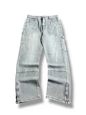 Longpants carpenter