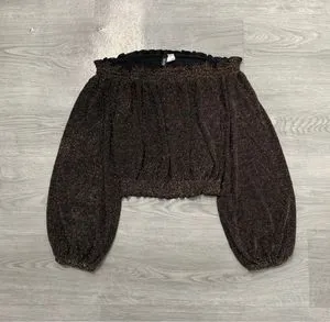 H&M OFF SHOULDER GLITTER TOP