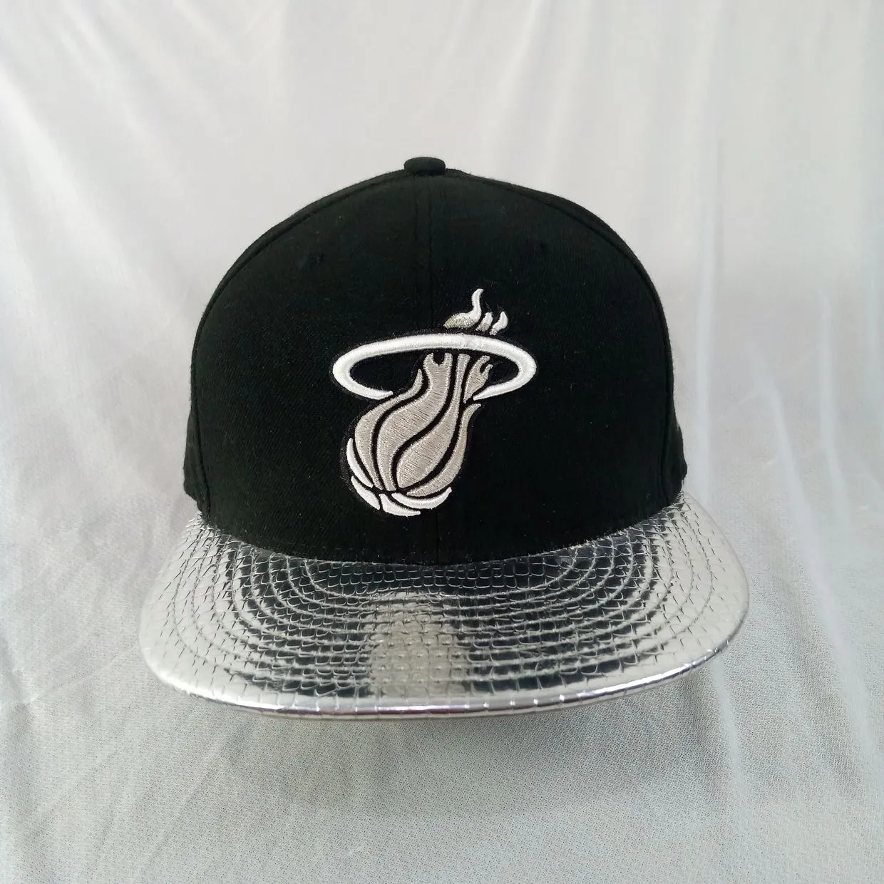 Topi Snapback Miami Heat Logo New Era NBA Hardwood Classic