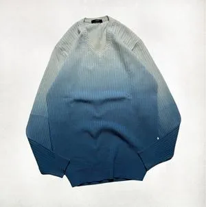 ZEUS GRADIENT VNECK KNIT SWEATER