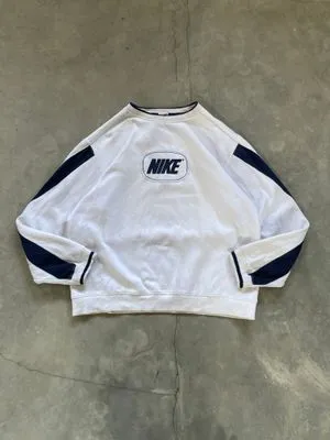 Vintage y2k Nike Logo Box Embordired Logo Blue Navy Sweat