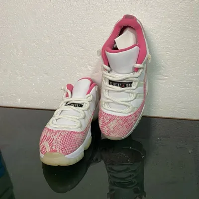retro 11 low pink snakeskin