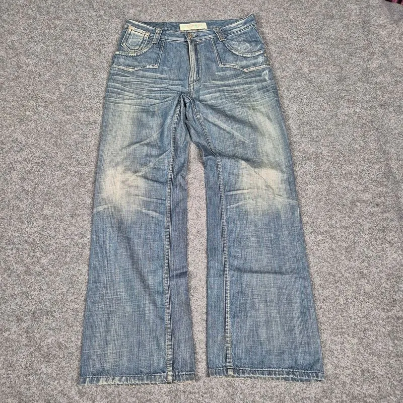 Y2K flare jeans photo 1