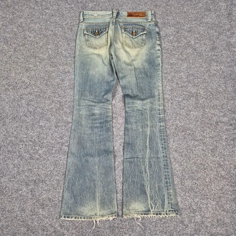 Venus Y2K Flare Jeans photo 1