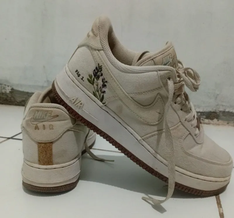 Nike Air Force 1 photo 1
