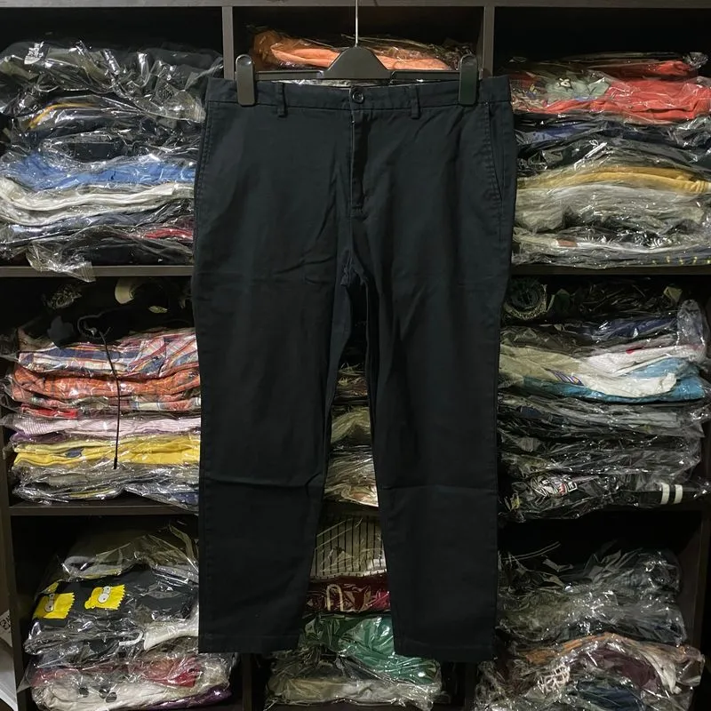 Celana chino Hangten - Size 35 - Celana chinos hitam black photo 1