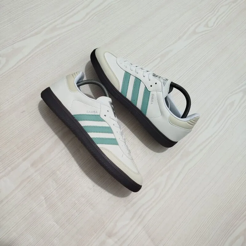 Adidas Samba photo 1