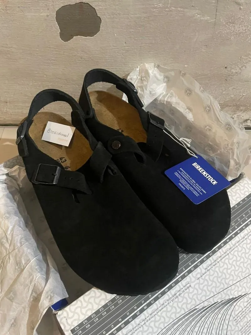 BIRKENSTOCK TOKIO
BLACK photo 1