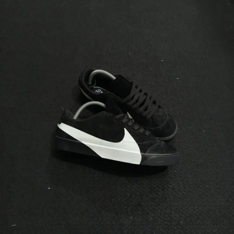 Nike Blazer City Low LX Black White photo 1