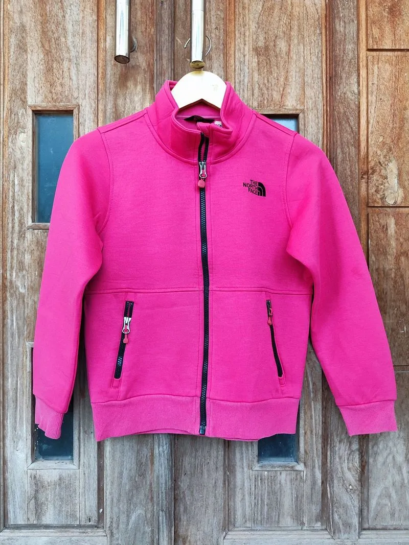 Tracktop TNF size tag 140 photo 1
