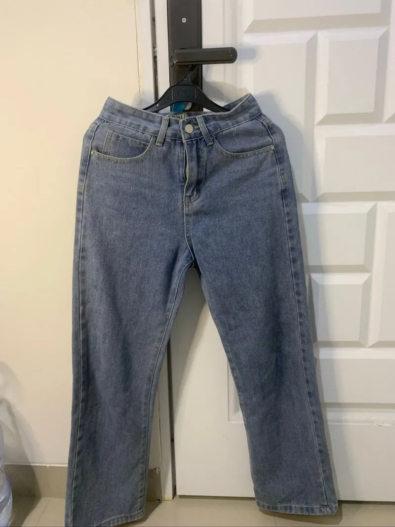bundling 2 jeans photo 1