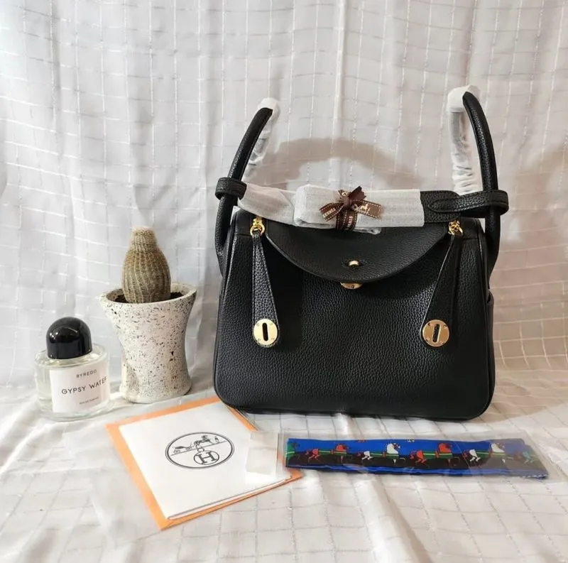 Hermes Lindy Black photo 1