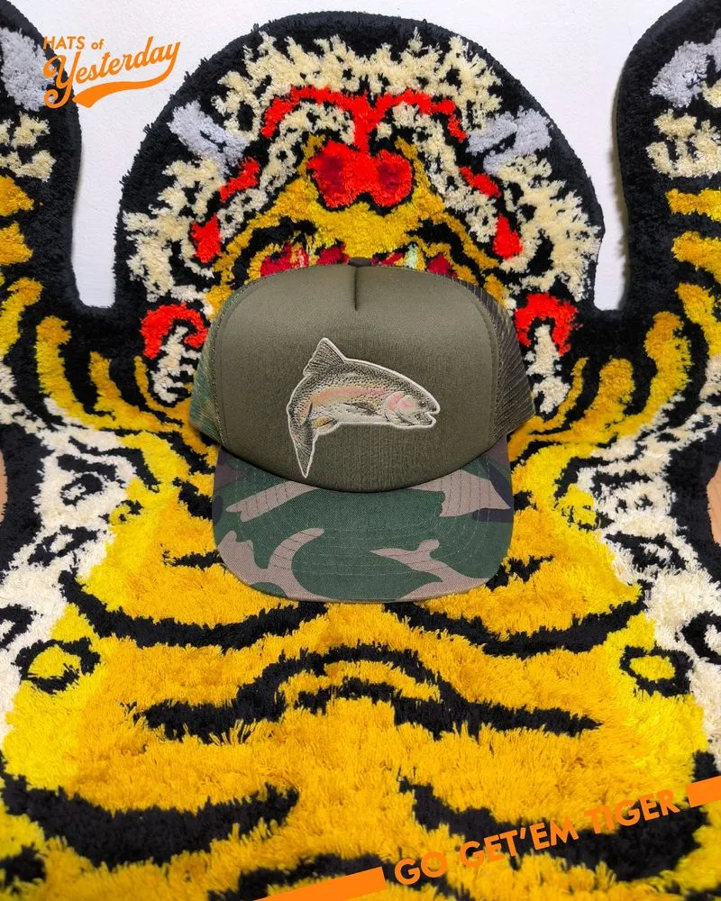 Topi Trout fishing woodland camo vintage trucker hat photo 1