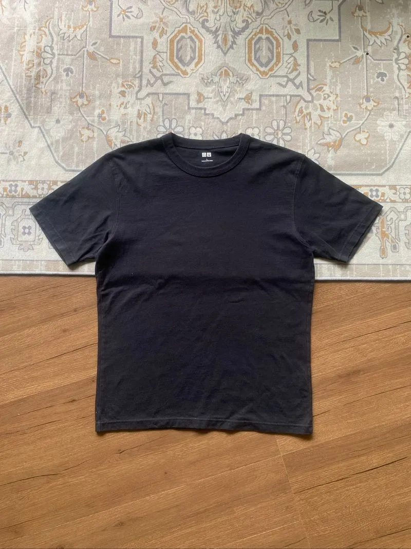 Uniqlo Undercover tshirt  photo 1