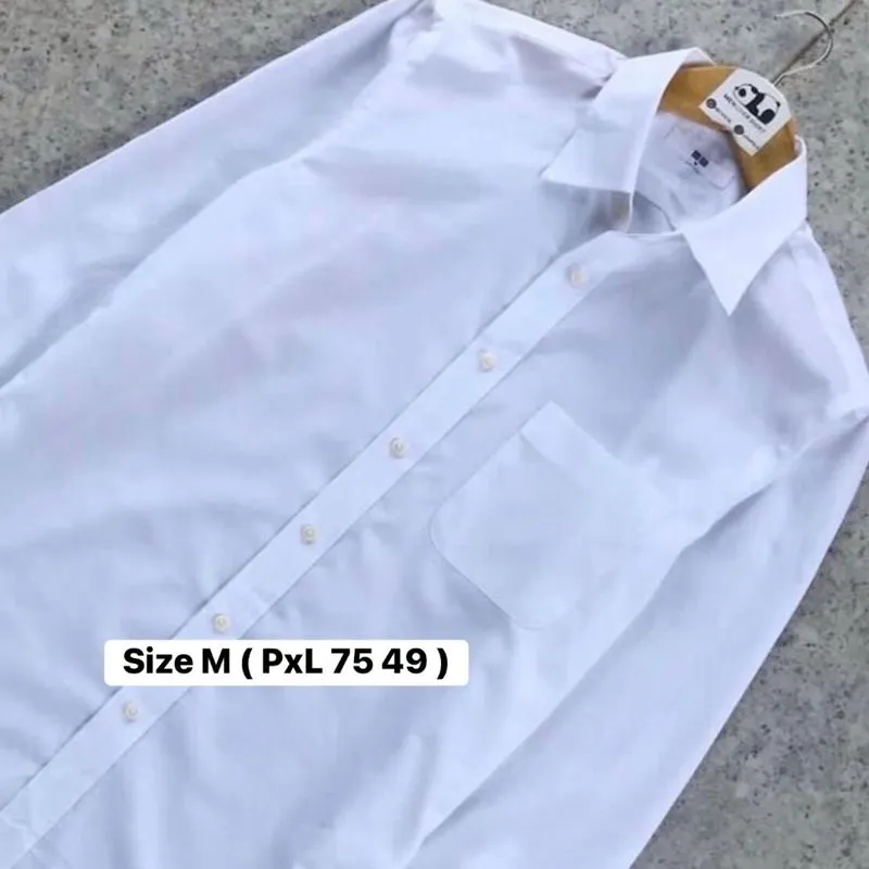 Kemeja Putih Uniqlo photo 1