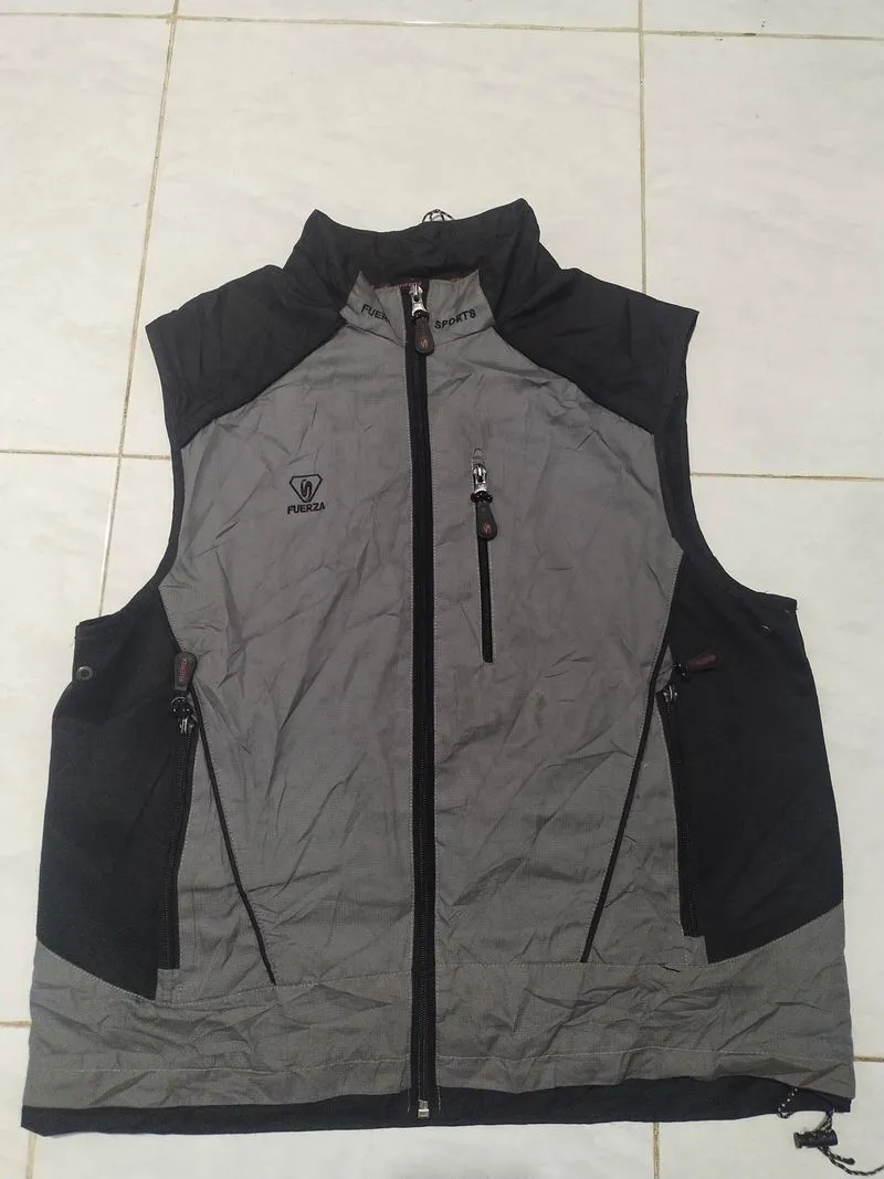 Vest photo 1